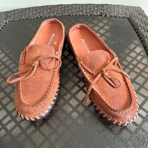 Antelope J25 Geneva mule slide shoes size 39 US 7
